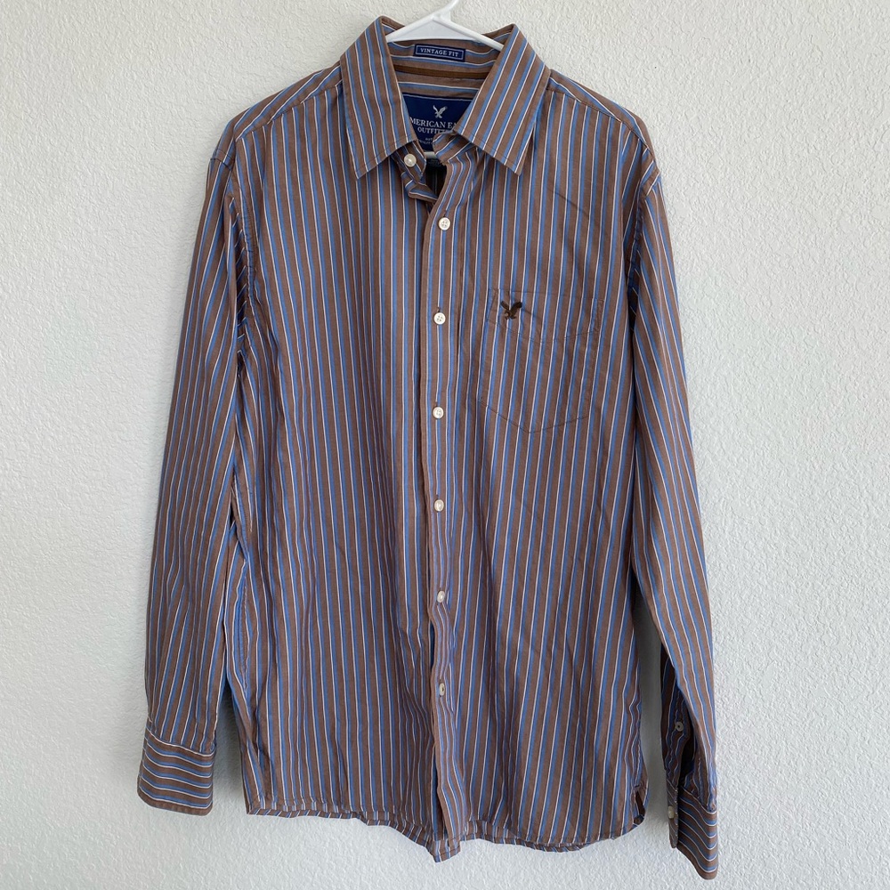 American Eagle Outfitters Vintage Fit Brown Long Sleeve Button Up Old Money Fall